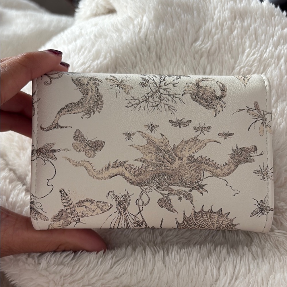 Dior White and Gold Women's Bag - Picture 2 of 6